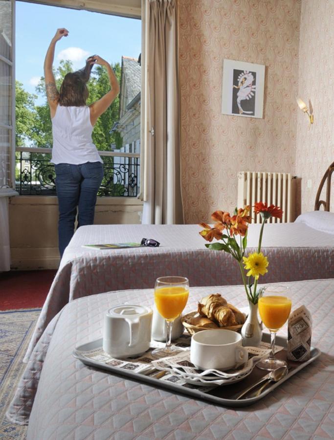 فندق بريف لا غايلاردفي  Le Montauban الغرفة الصورة